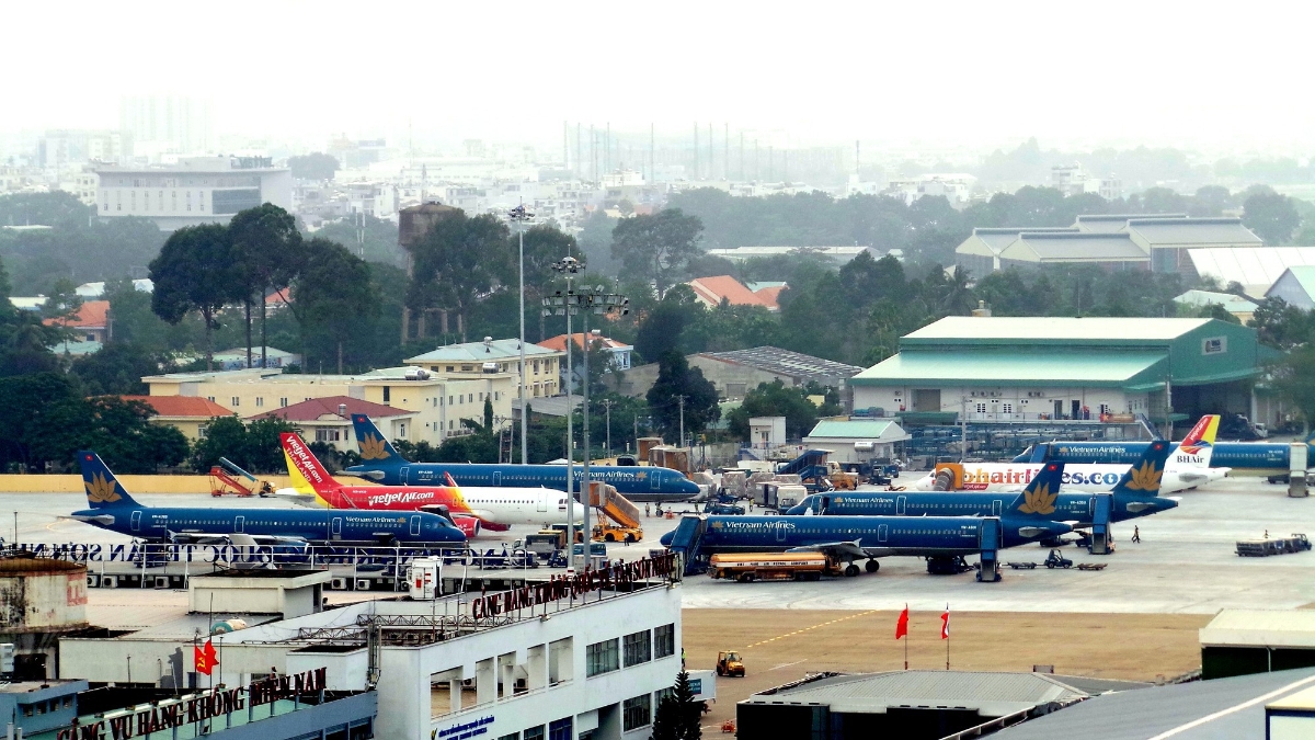 Theo Cục Hàng không Việt Nam, 7/22 sân bay nước ta đã quá tải. Nghiêm trọng nhất là tại Tân Sơn Nhất và Nội Bài.