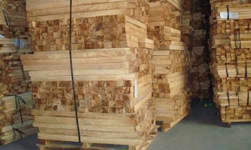 Khởi tố doanh nghiệp xuất lậu 25 container gỗ, trốn thuế gần 3 tỷ đồng