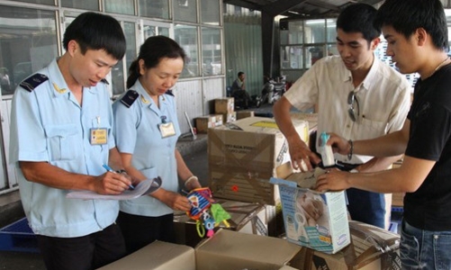 Hải quan bức xúc vì kiểm tra chuyên ngành