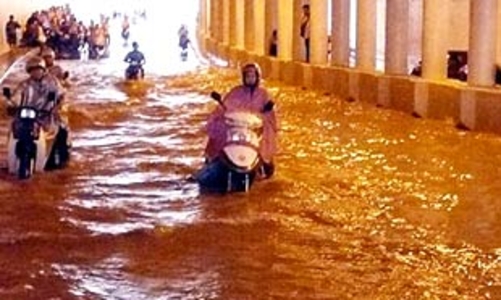 Hầm đường bộ hiện đại nhất Thủ đô lại ngập nước