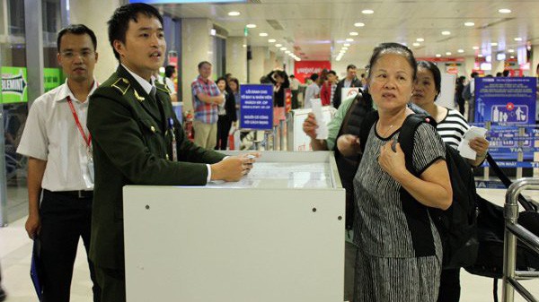 Chỉ thị yêu cầu các cơ quan, đơn vị trong ngành Hàng không triển khai thực hiện nghiêm các nhiệm vụ nhằm phục vụ tốt nhu cầu đi lại của nhân dân, bảo đảm an ninh, an toàn, chất lượng dịch vụ dịp Tết Dương lịch, Tết Nguyên đán và mùa Lễ hội xuân Kỷ Hợi năm 2019.