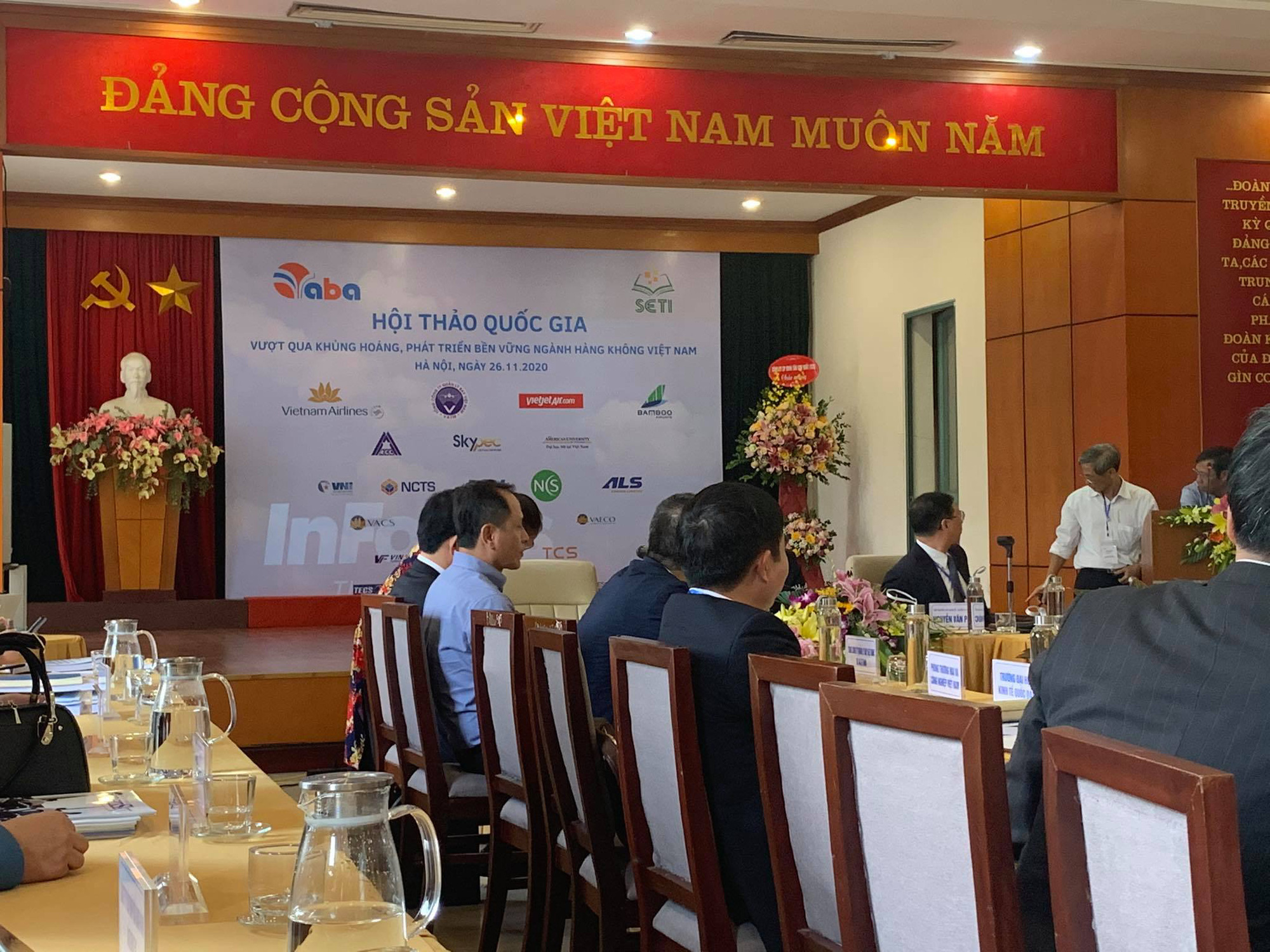 Hội thảo bàn giải pháp vượt khủng hoảng của ngành hàng không Việt Nam.