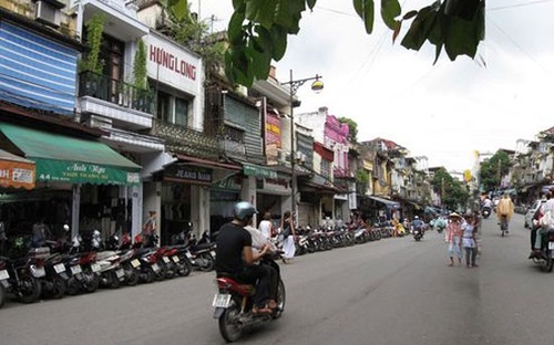 Mức trần giá đất tại các tuyến phố Hàng Ngang, Hàng Đào vẫn năm 2013 vẫn giữ ở mức 81 triệu đồng/m2.<br>