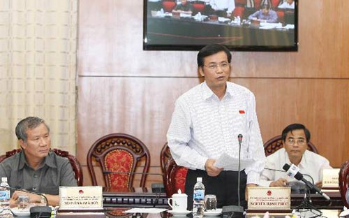 Ủy ban Thường vụ Quốc hội đồng ý mở rộng đối tượng phong tặng danh hiệu “Bà mẹ Việt Nam anh hùng”.<br>