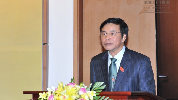 Sự cố in ấn và những chiếc ghế trống thành điểm nhấn họp báo Quốc hội