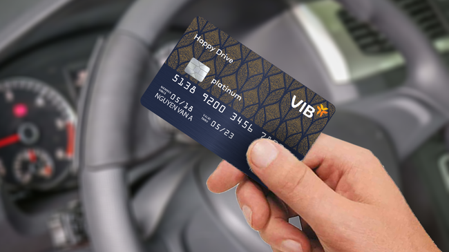 Bà Trần Thu Hương, Giám đốc chiến lược và phát triển kinh doanh kiêm Giám đốc Khối ngân hàng bán lẻ, mảng kinh doanh chiến lược của VIB.