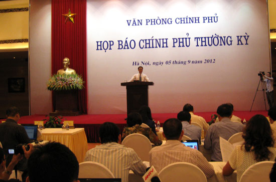 Bộ trưởng Vũ Đức Đam: "Các khoản thu đều được đưa ra sau khi đã tham khảo kỹ lưỡng mức thu của các nước trong khu vực".