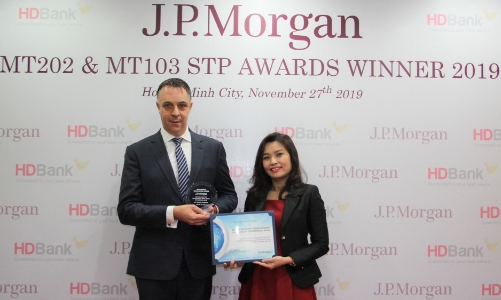 HDBank nhận cú đúp giải thưởng của J.P Morgan Chase