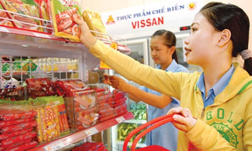 Thị trường Tết: Không thiếu hàng, “sốt” giá