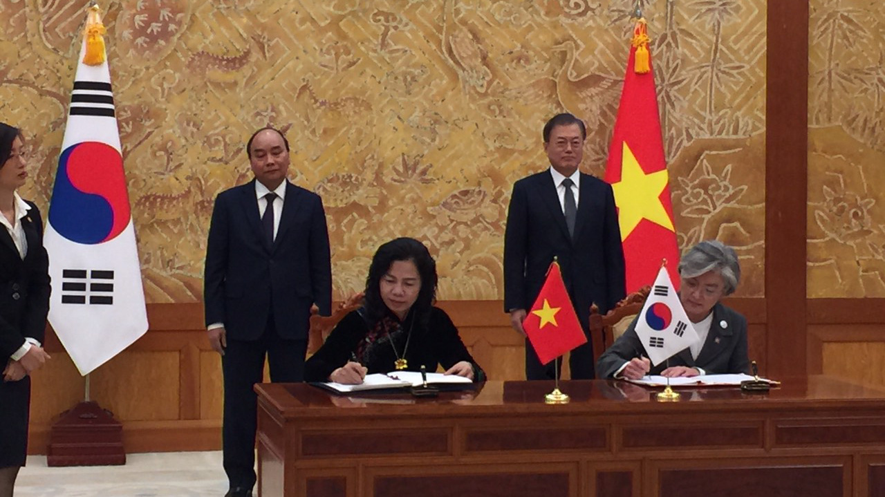 Việt Nam hiện có 40 dự án đã đầu tư sang Hàn Quốc với tổng số vốn đầu tư  là 23,8 triệu USD. 