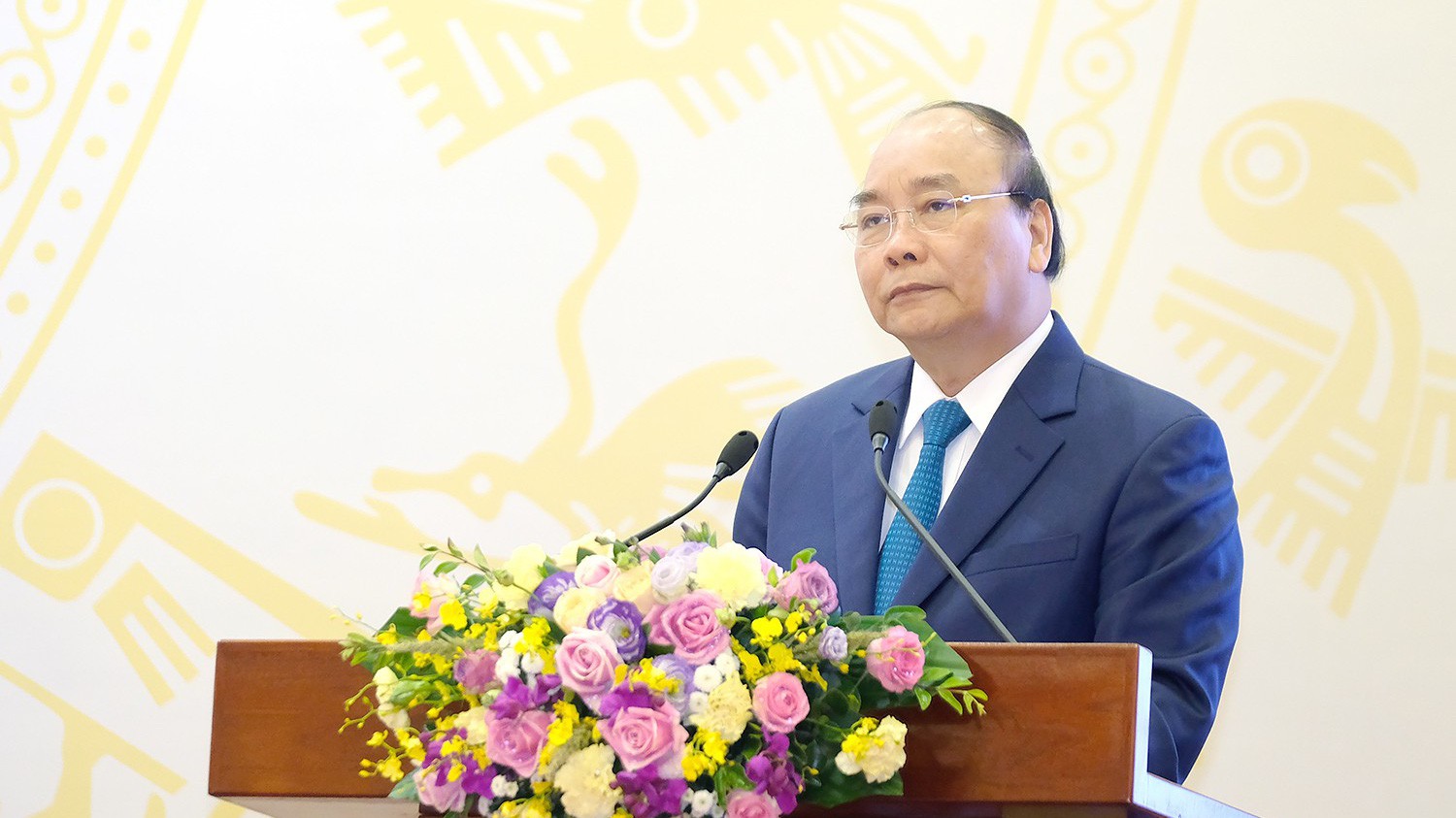 Thủ tướng: "Đất nước có phát triển nhiều mặt nhưng thu nhập bình quân đầu người tính trên GDP còn thấp như vậy, chưa phải là tự hào của người lãnh đạo".