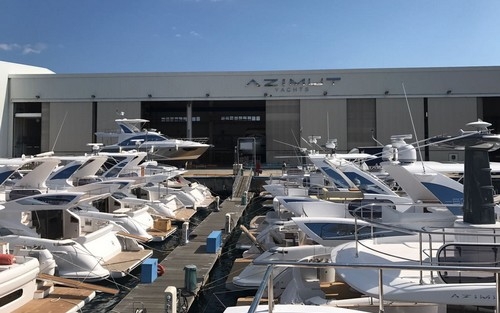 Vimarine hiện đang là nhà phân phối chính thức của 5 thương hiệu bao 
gồm: 2 thương hiệu du thuyền Azimut Yachts &amp; Sessa Marine của Ý, 
cano &amp; thuyền máy Monterey &amp; Nautique của Mỹ, thuyền chở khách 
Gulf Craft của Ả Rập. 