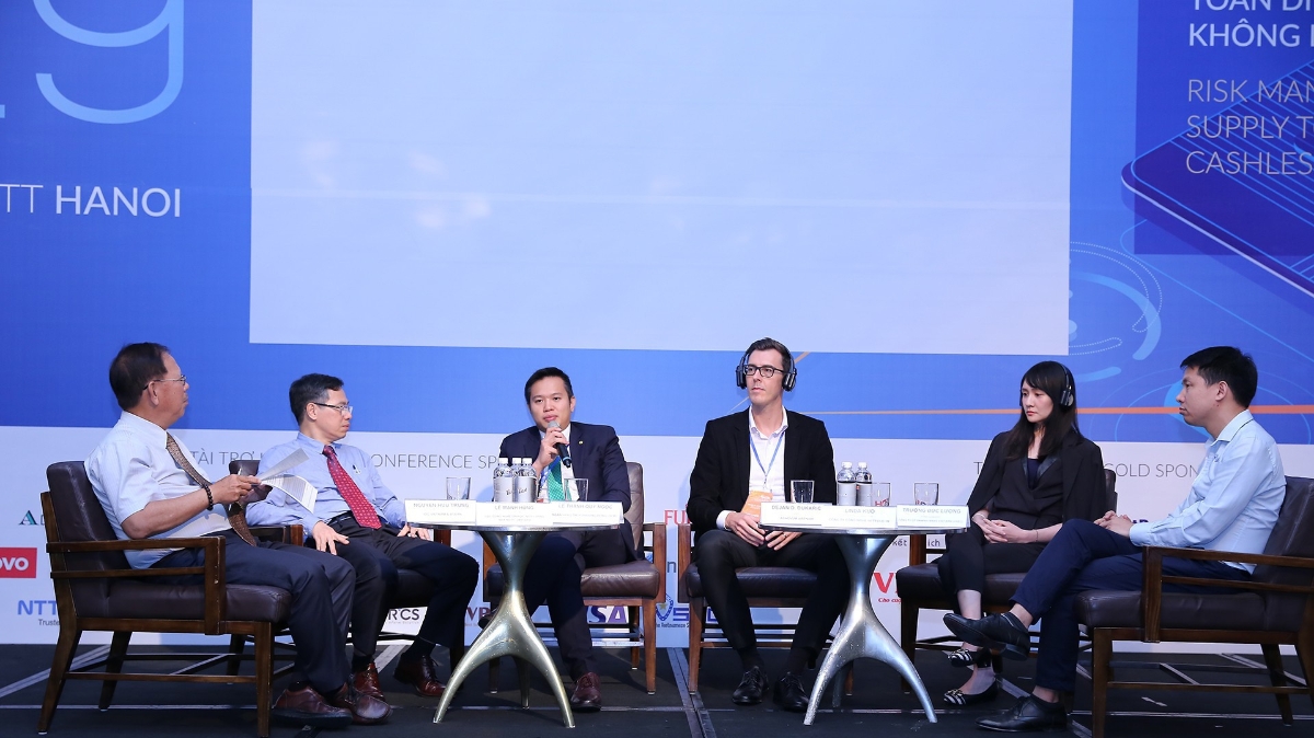 Đại diện OCB, ông Lê Thanh Quý Ngọc, Giám đốc Khối Quản lý rủi ro đã có những chia sẻ rất thiết thực tại sự kiện.