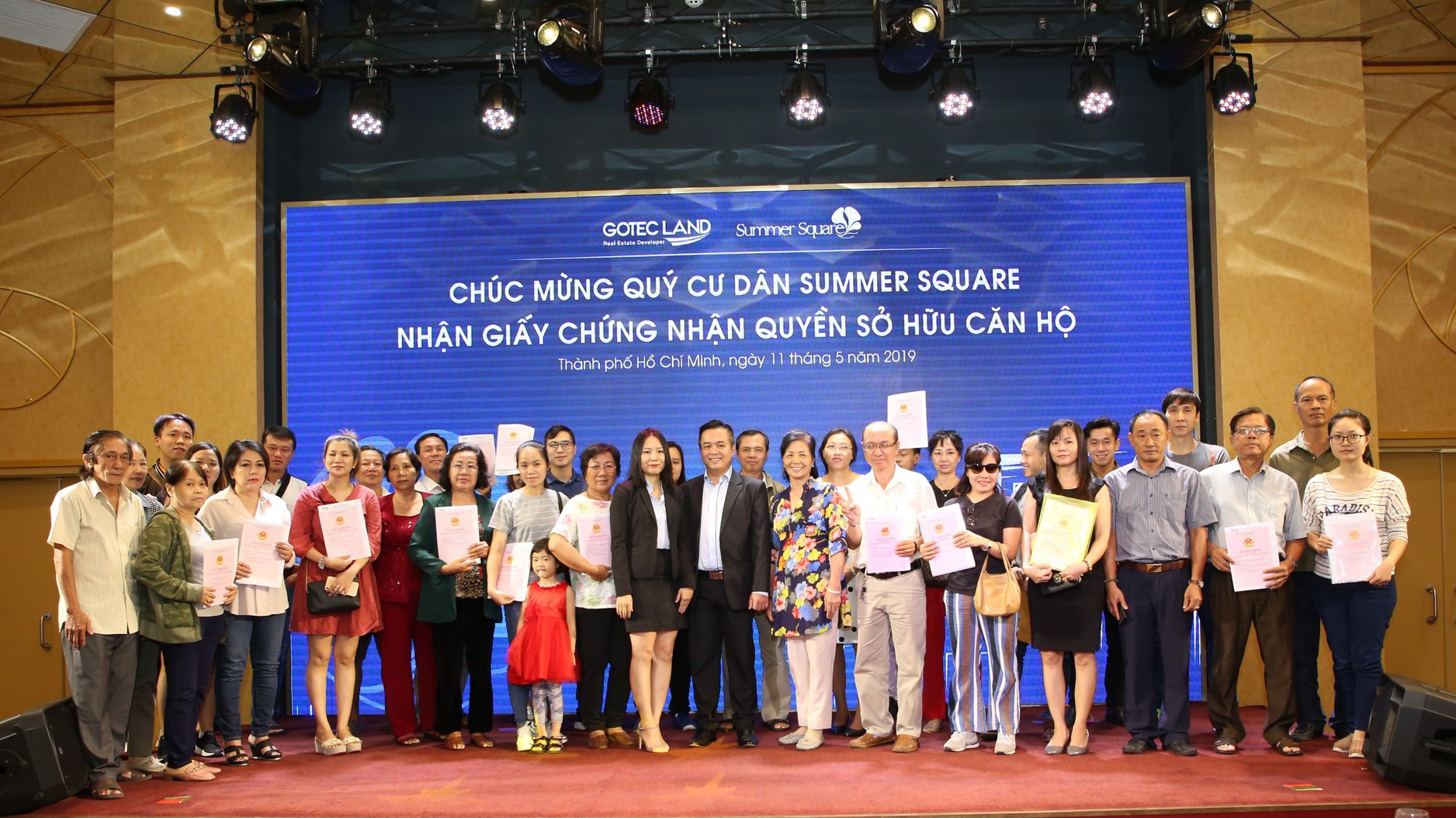 Buổi bàn giao đã diễn ra với sự tham dự của đại diện chủ đầu tư Gotec Land và những khách hàng đã chọn khu căn hộ Summer Square làm nơi an cư hơn một năm nay.