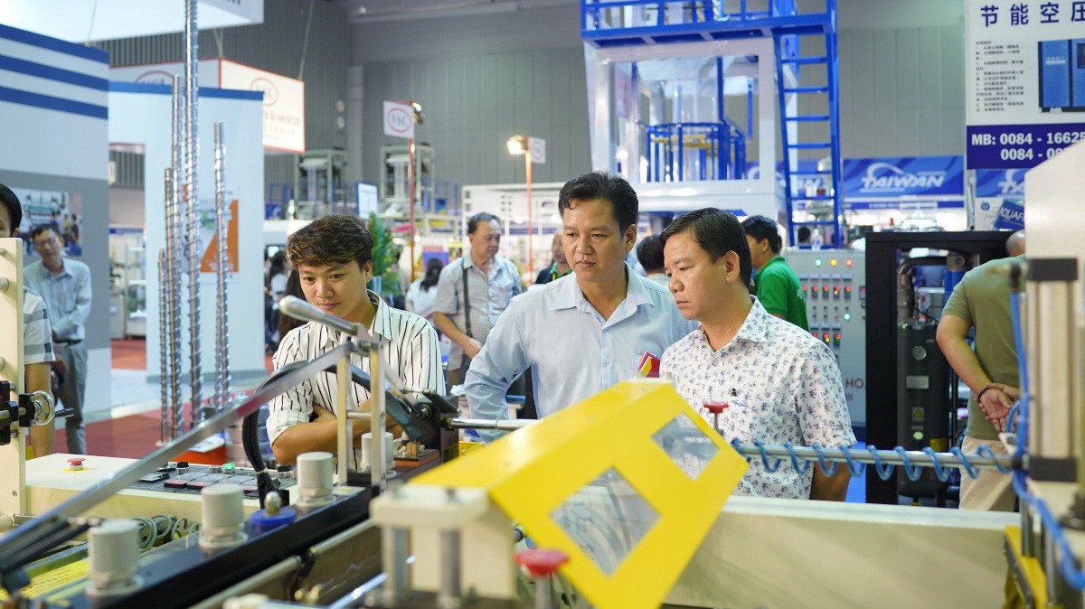  VietnamPlas 2019 diễn ra từ ngày 3-6/10/2019 tại Trung tâm Hội chợ và Triển lãm Sài Gòn (SECC) sẽ mở rộng diện tích trưng bày với nhiều ứng dụng công nghệ, máy móc và nguyên phụ liệu tiên tiến nhất.