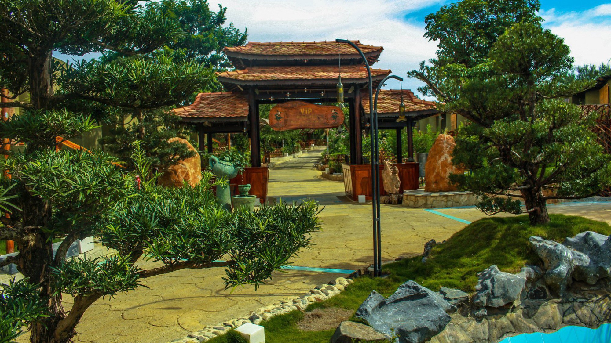 Lần đầu tiên ở khu vực Bảo Lộc (tỉnh Lâm Đồng) xuất hiện một khu du lịch sinh thái, resort quy mô lớn được kỳ vọng trở thành điểm đến hấp dẫn du khách trong và ngoài nước.