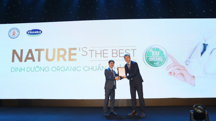 Sản phẩm Vinamilk Organic Gold minh bạch các thông tin sản phẩm với công nghệ Blockchain giúp truy xuất nguồn gốc.