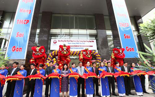 Khai trương trụ sở Ngân hàng Thương mại Cổ phần Sài Gòn.<br>