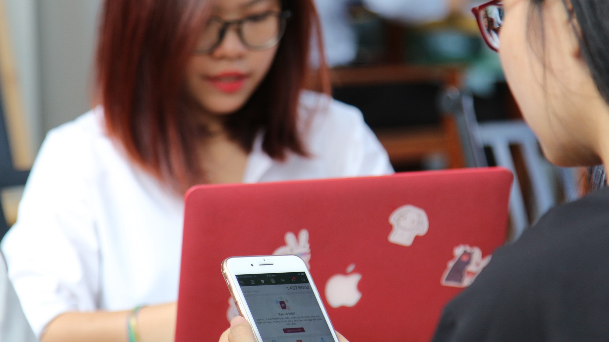 Lần đầu tiên thanh toán thành công hóa đơn hàng tháng như điện, nước, Internet… bằng Ví MoMo, khách hàng sẽ nhận được voucher trị giá 40.000 đồng áp dụng cho tất cả dịch vụ trên Ví MoMo.