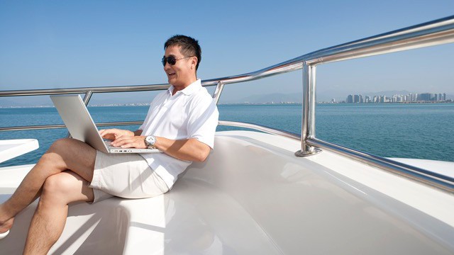 Tính đến đầu năm 2018 đã có hơn 12.800 doanh nghiệp sử dụng dịch vụ Ngân hàng điện tử của Sacombank.