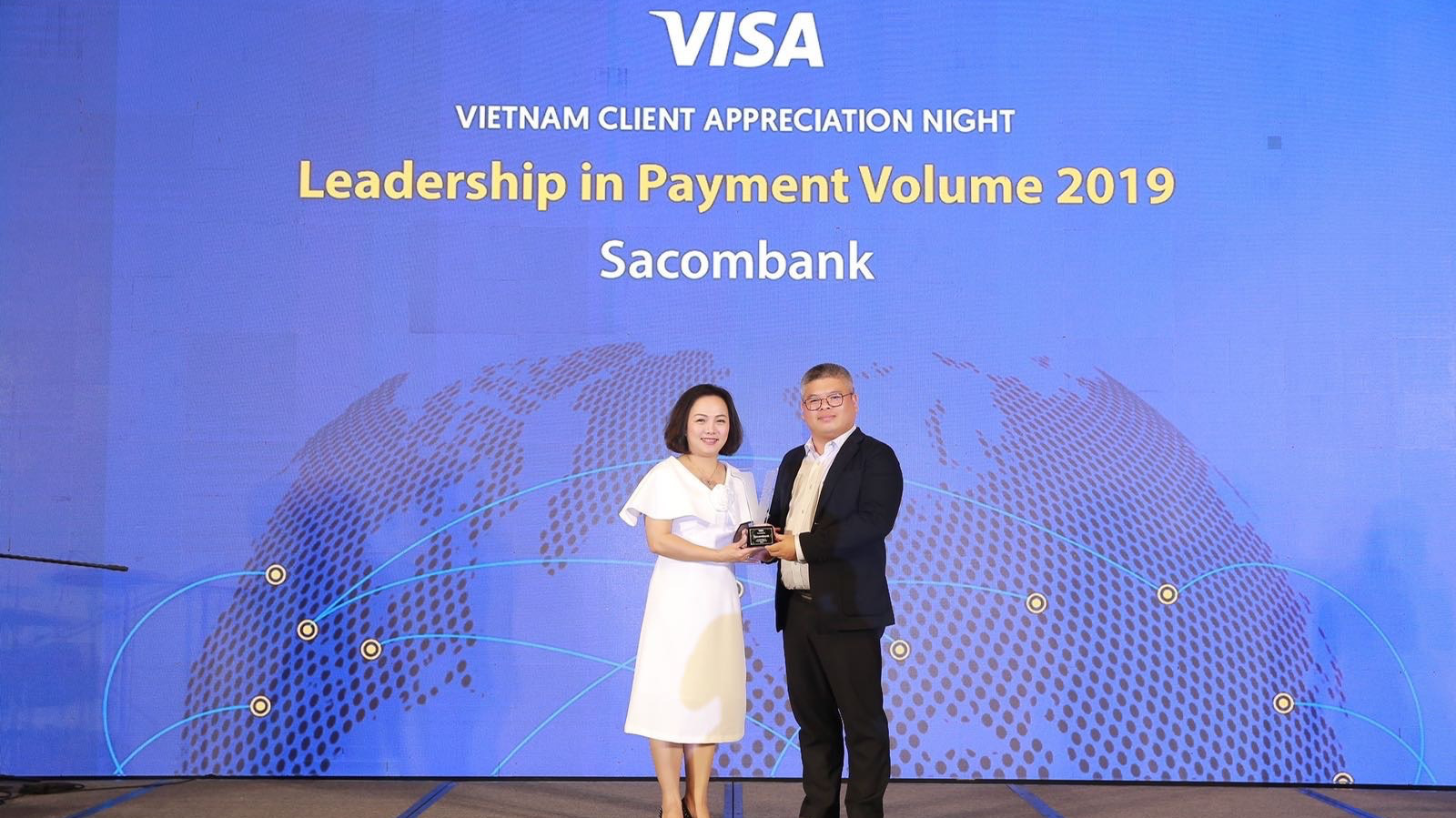Các giải thưởng này đã phản ánh khá toàn diện mức độ đầu tư và nỗ lực của Sacombank trong việc mang đến cho khách hàng nhiều sản phẩm, dịch vụ tiện ích, đa dạng và nhiều giá trị gia tăng khác biệt.