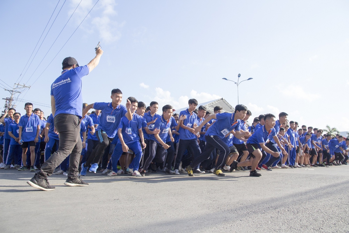 Cùng Sacombank chạy vì sức khỏe cộng đồng  - Ảnh 1.