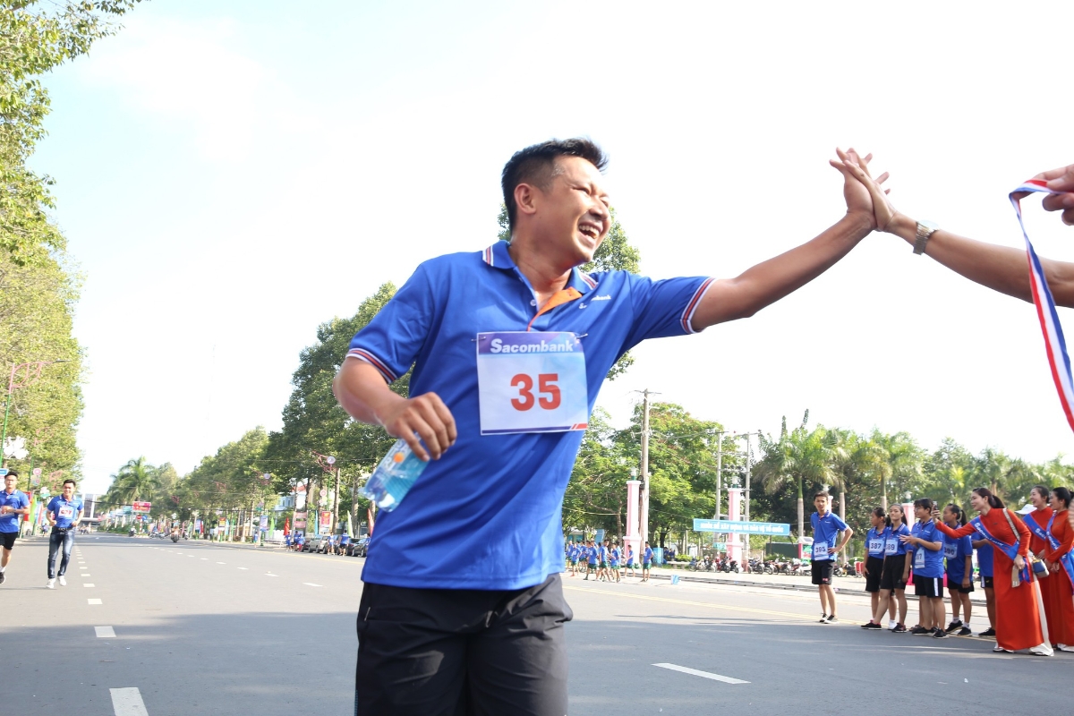 Cùng Sacombank chạy vì sức khỏe cộng đồng  - Ảnh 3.