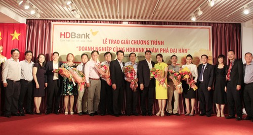 Bên cạnh những lợi ích từ những chương trình ưu đãi HDBank triển khai 
thường xuyên dành cho các doanh nghiệp nói chung cũng như những ưu đãi 
riêng biệt dành các doanh nghiệp sản xuất kinh doanh đặc thù.