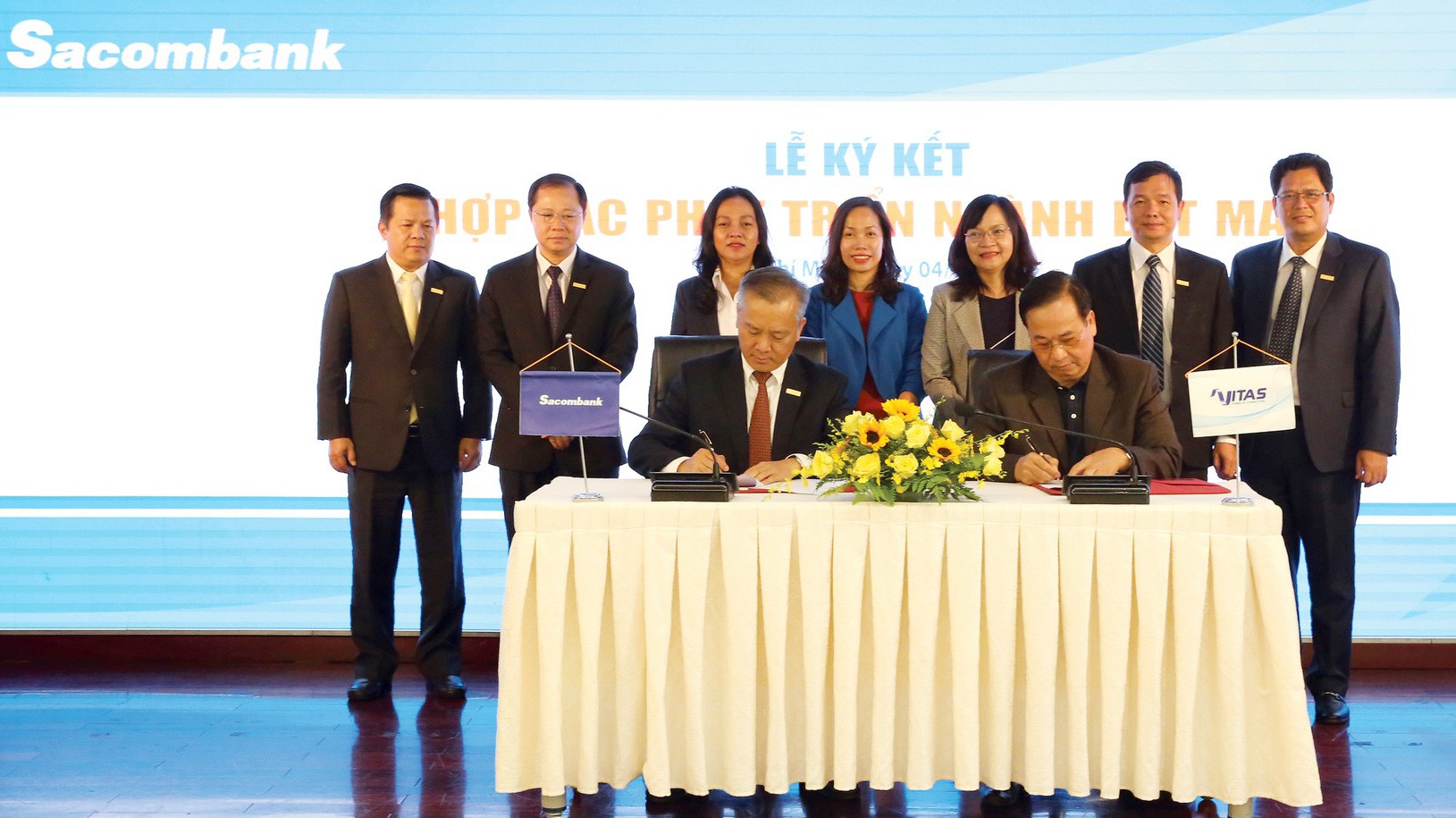 Việc hợp tác cùng Hiệp hội dệt may là một trong số các công việc cụ thể để Sacombank thực hiện chủ trương này nhằm cùng các thành viên trong Hiệp hội đón đầu những cơ hội.