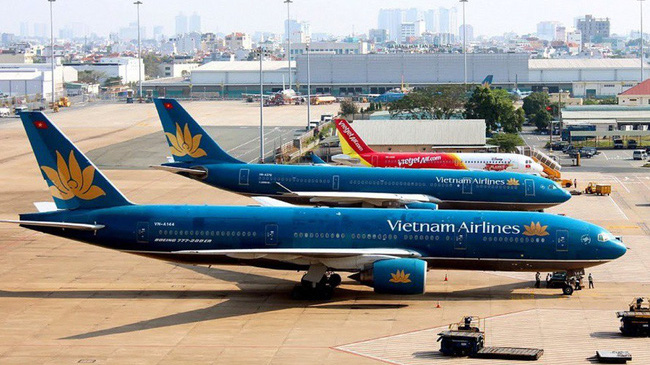 Dịch COVID-19 đã gây rối loạn hoạt động kinh tế, ảnh hưởng đời sống xã hội, làm tê liệt ngành hàng không Việt Nam và thế giới.