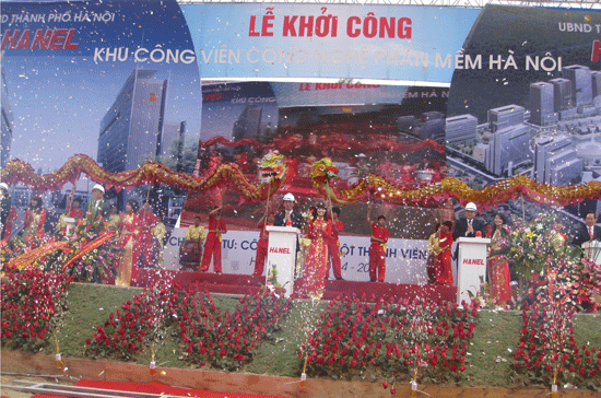 Khởi công dự án công viên công nghệ phần mềm đầu tiên tại Hà Nội - Ảnh: M.Chung.