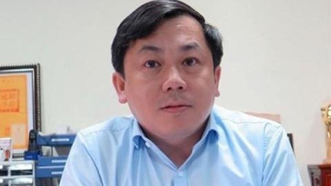 Ông Hoàng Hồng Giang, Cục trưởng Cục Đường thủy nội địa Việt Nam người bị khiển trách sau vụ "quỹ đen" giữ chức Phó cục trưởng Cục Hàng hải Việt Nam