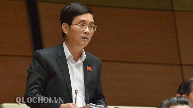 Đại biểu Hoàng Quang Hàm phát biểu tại hội trường