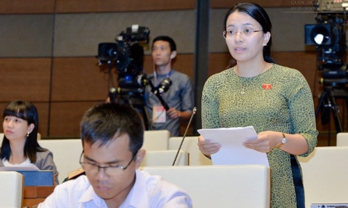 Tội phạm tham nhũng:  Nộp đủ tiền phạt mới được xem xét đặc xá