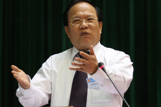 Bộ trưởng Hoàng Tuấn Anh đã "khất" câu trả lời về chi phí cho lễ hội khi trả lời chất vấn tại kỳ họp thứ bảy.