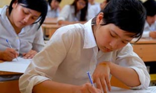 Học phí đại học cao nhất 800.000 đồng/tháng