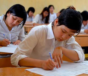 Học phí ở các trường phổ thông chuyên không cao hơn các trường phổ thông đại trà trên địa bàn. 