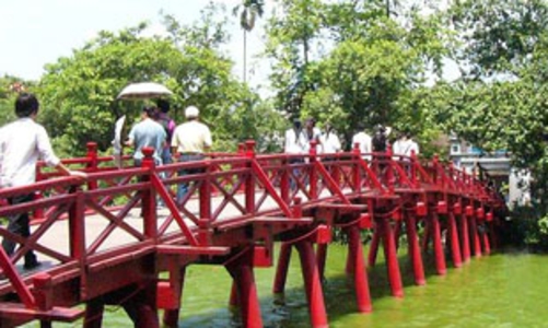 Khách du lịch tới Thủ đô: “Nội” tăng, “ngoại” giảm