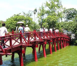 Trong chín tháng đầu năm 2009, đã có hơn 5 triệu lượt khách nội địa tới Hà Nội tham quan. 