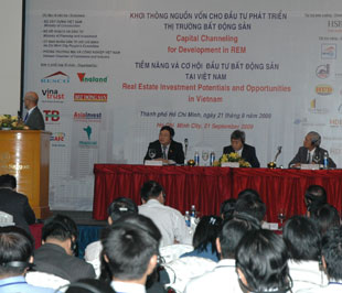 Quang cảnh tại hội thảo.