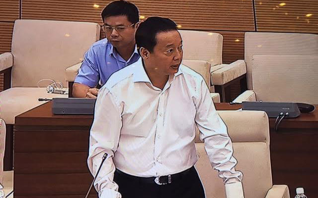 Bộ trưởng Trần Hồng Hà tại phiên họp sáng 11/7 của Uỷ ban Thường vụ Quốc hội.