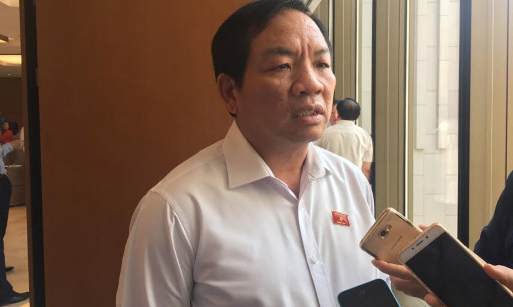 Phó chủ nhiệm Uỷ ban Khoa học - Công nghệ và Môi trường của Quốc hội, đại biểu Lê Hồng Tịnh.