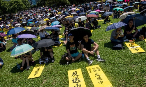 Giới giàu Hồng Kông mất 19 tỷ USD trong nửa tháng vì biểu tình