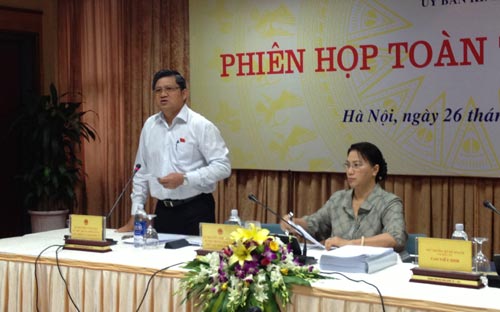 Nhiều vấn đề nóng của kinh tế xã hội được mổ xẻ tại phiên họp của Ủy ban Kinh tế Quốc hội, ngày 26/4.