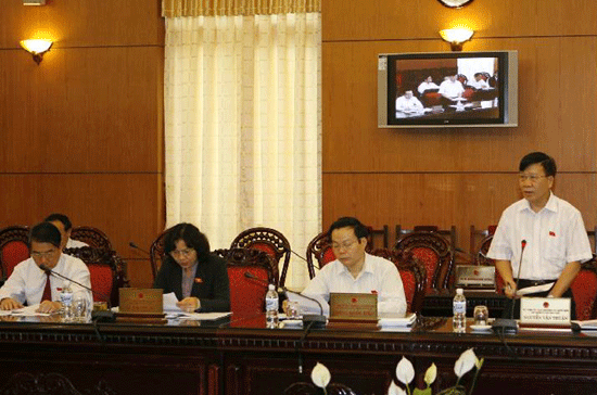 Ủy ban Thường vụ Quốc hội cho ý kiến về dự án Luật Tố tụng dân sự.