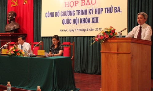 Đại biểu Hoàng Yến “đương nhiên là phải bãi nhiệm”