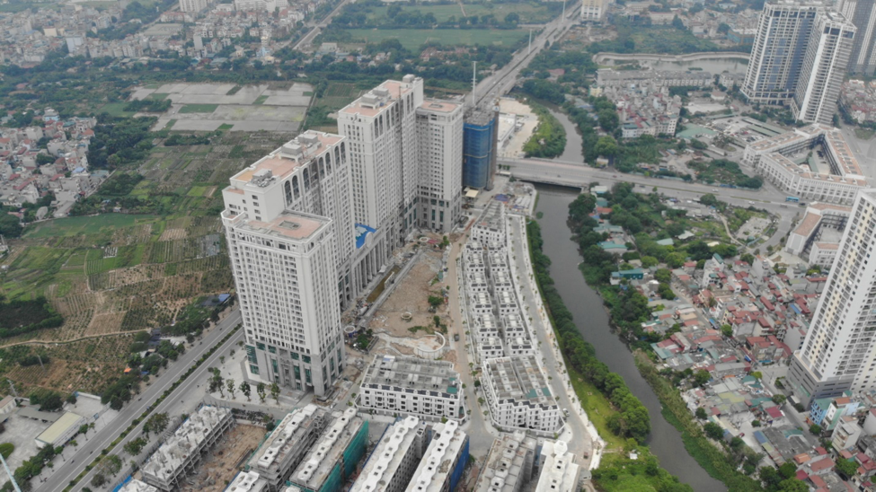 Căn hộ 3 phòng ngủ tiện nghi tại Roman Plaza - Ảnh 1.