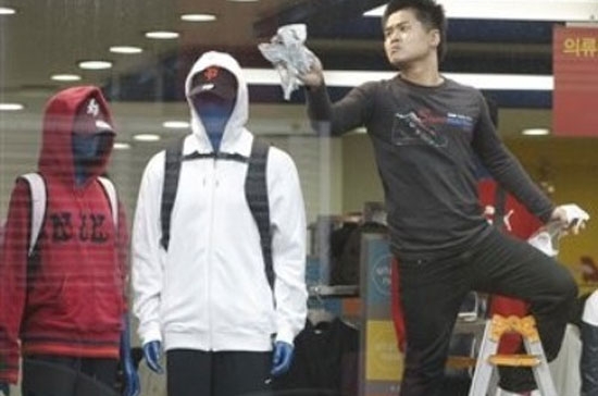 Thu nhập quốc dân đầu người của Hàn Quốc mới chỉ đạt 1.000 USD ba thập kỷ trước đây. Nếu đạt mục tiêu GDP bình quân đầu người 20 nghìn USD trong năm nay,  thu nhập của người dân Hàn Quốc tăng gấp 20 lần trong vòng 30 năm - Ảnh: AP.