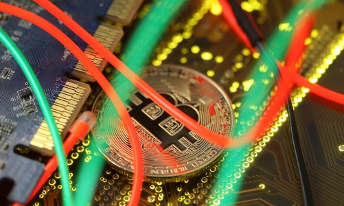 Các sàn giao dịch tiền ảo đua nhau rút khỏi châu Á