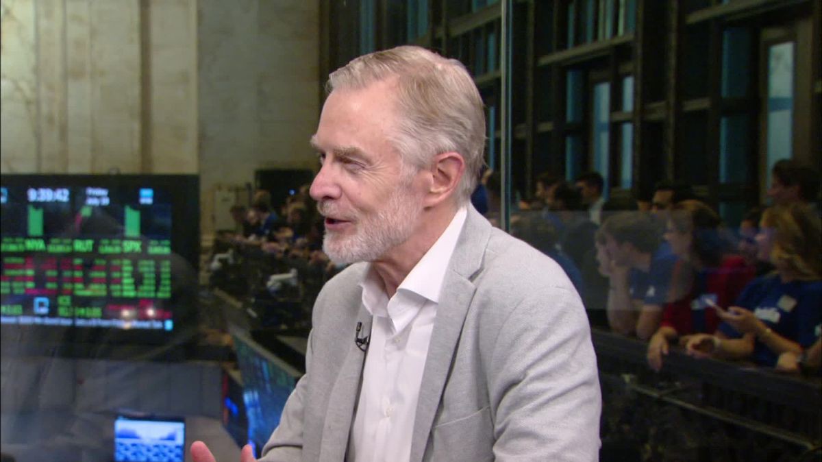 Ông Andy Purdy - giám đốc an ninh của Huawei - Ảnh: CNN.